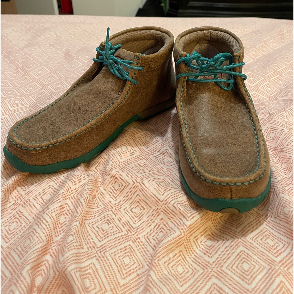 Women's Twisted X Turquoise Accented Driving Mocs